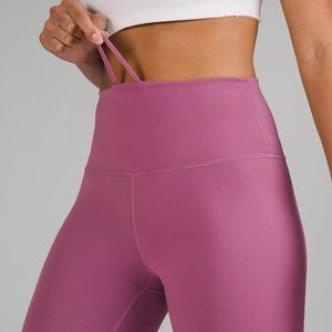 Size 8 Wunder Train High-Rise Tight 28" in Velvet Dust